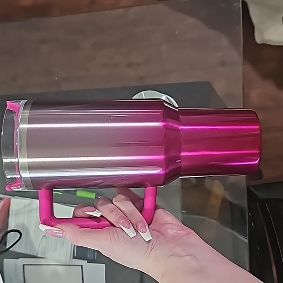 Stanley tumbler - Picture 2 of 6